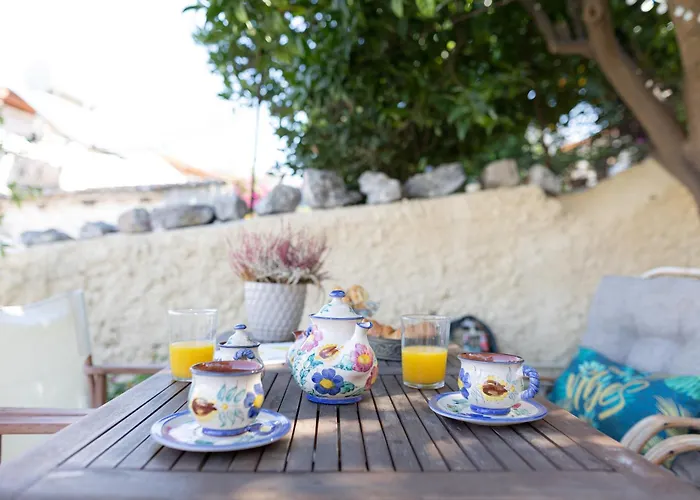 Vakantiehuis Theros - Garden&sea Breeze *