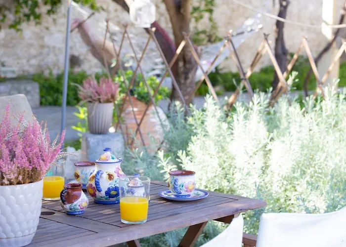 Theros Cottage Garden Sea Breeze Nauplia