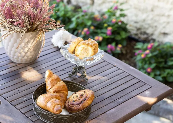 Theros Cottage Garden Sea Breeze Nauplia